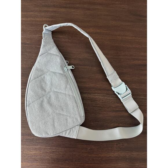 Vera Bradley Sling Backpack Crossbody Bag Blue ReActive Recycled OS - Picture 6 of 6